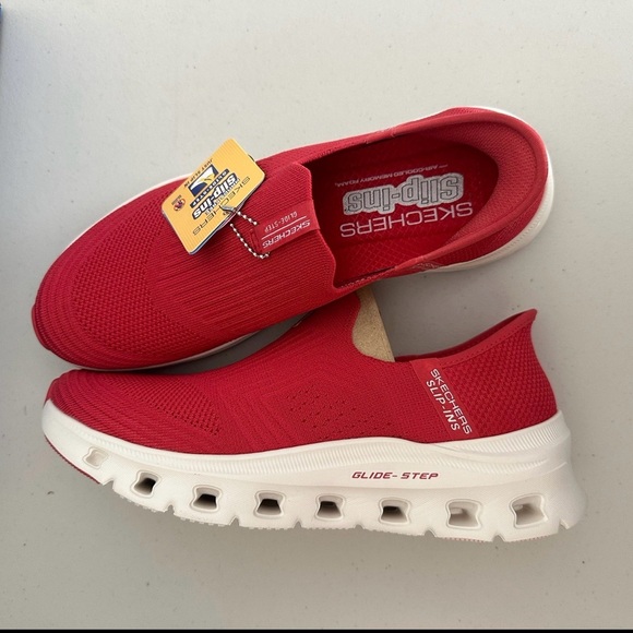 Skechers Vibrant Red Slip-On Shoes 8.5 - Picture 2 of 2